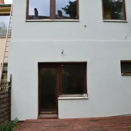 Haus Im Zentrum L Mit 2 Schlafzimmer Und Garten Szombathely